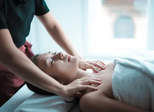 Full body relaxing massage service